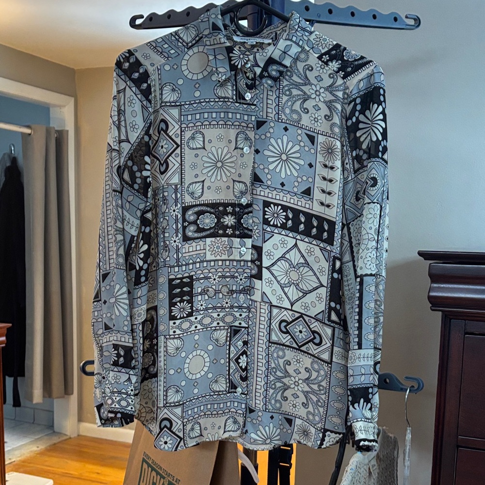 Rose & Olive Black and Gray Patterned Button Down Shirt